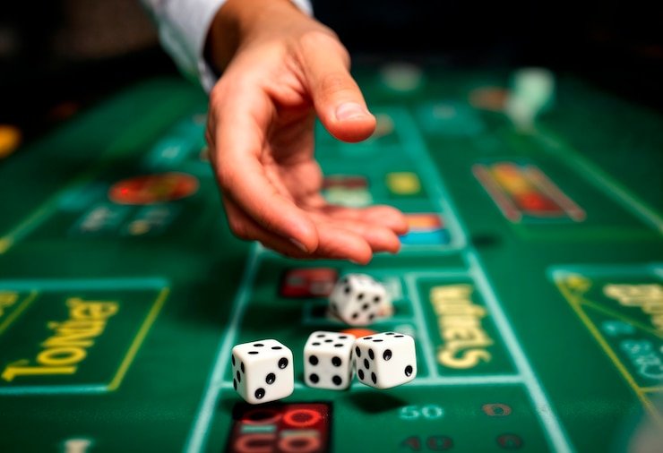 Layar perangkat dengan halaman dashboard pengguna rezekigame dan navigasi terorganisir